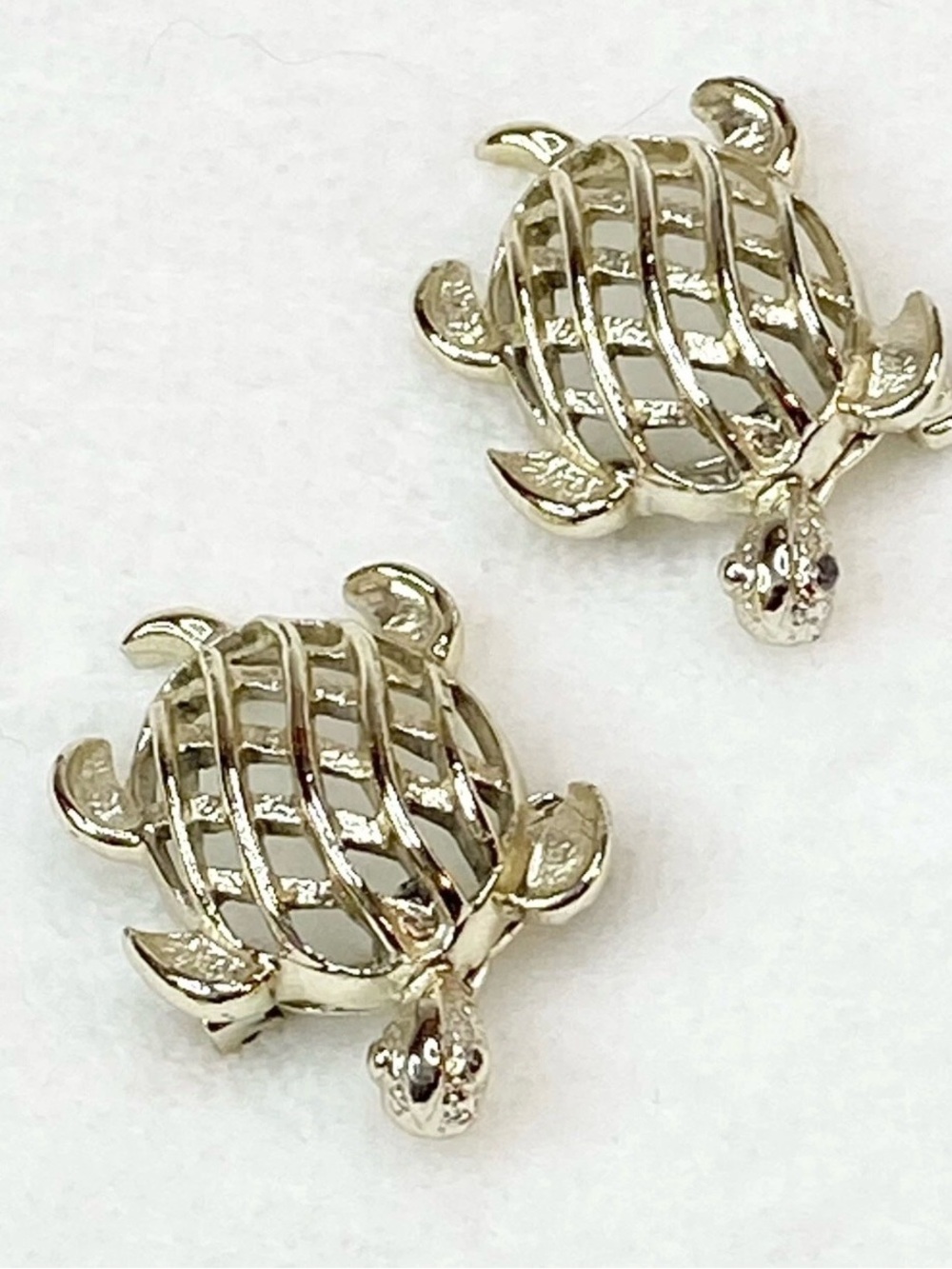Vintage Gerry’s Gold Tone Laced Sea Turtle Pin Brooches Marked Set of 2 Brooches